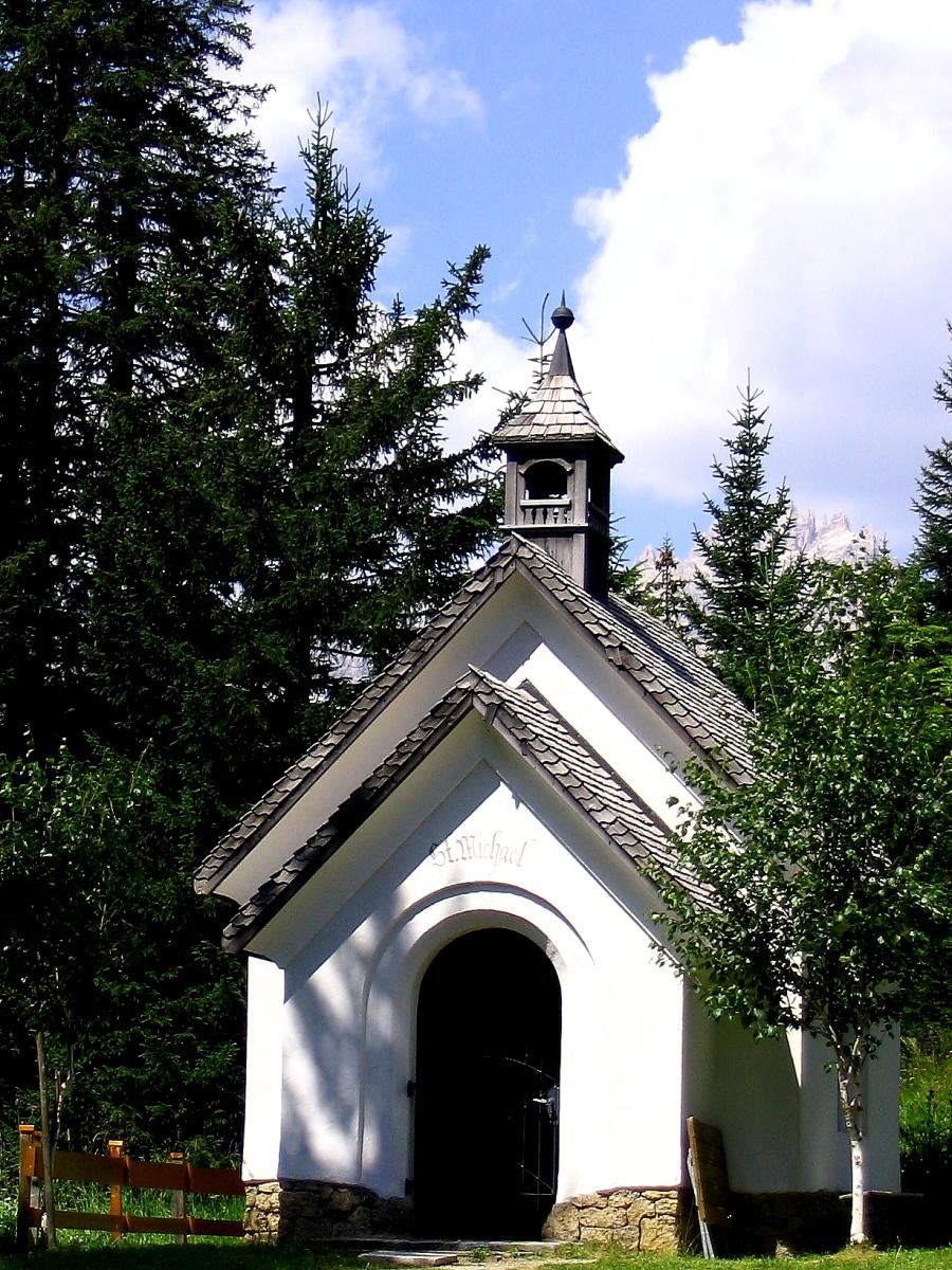 Immagine_089chiesa_bosco.JPG